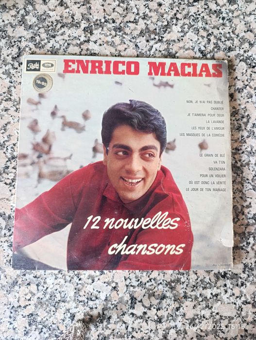 Vários discos de vinil de 33 tours