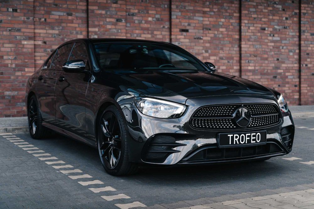 Wynajem Mercedes-Benz E220D 4MATIC W213 wypożyczalnia samochodów