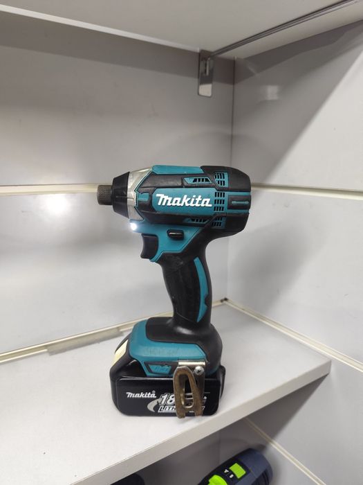 Makita DTD 152 імпакт Макіта оригінал ударний шуруповерт