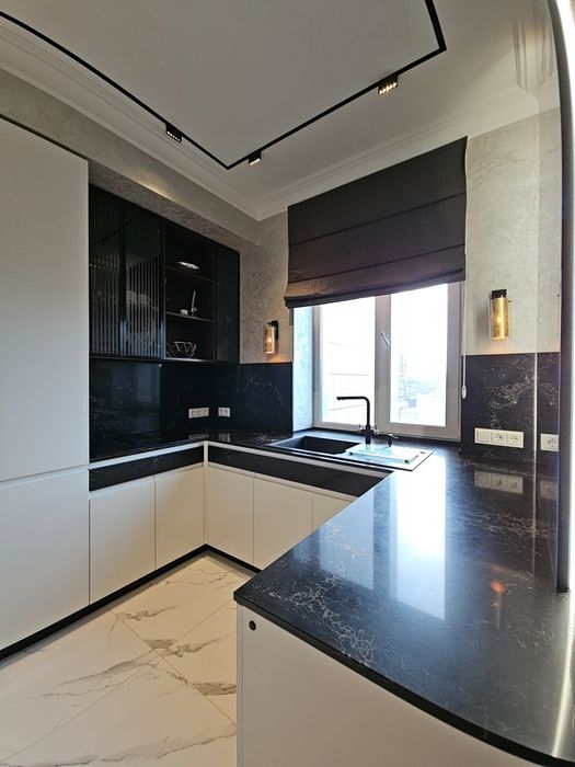 Продаётся эксклюзивная квартира с террасой в центре с паркоместами