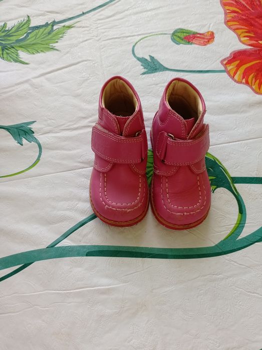 Осінні чобітки для дівчинки