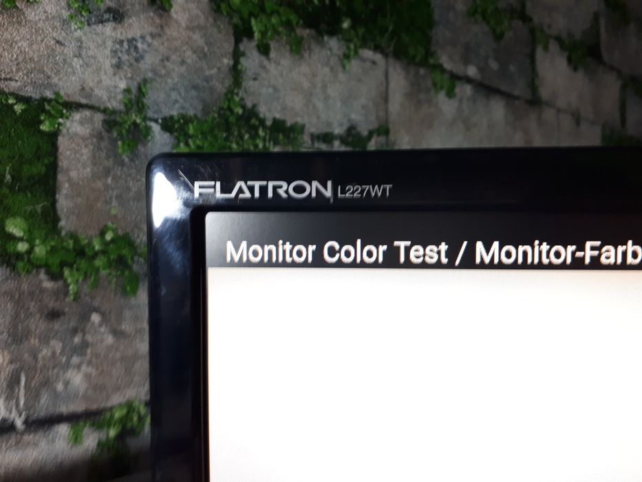 Monitor LG FLATRON L227wt     22"  65Hz 3ms
