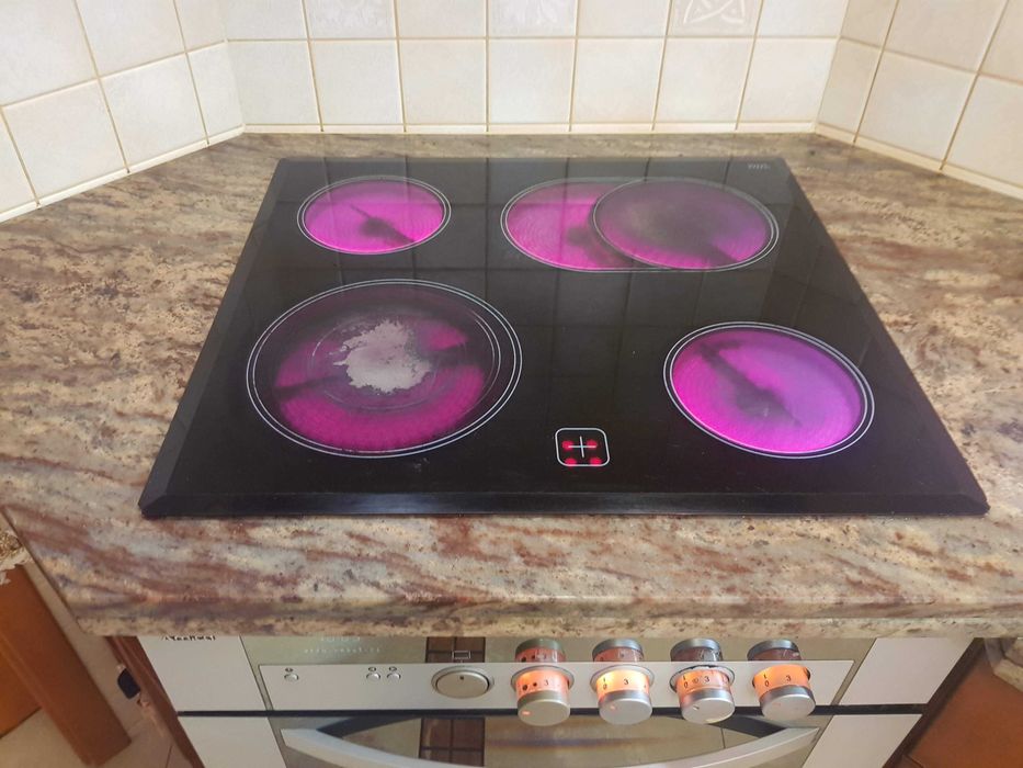 Płyta ceramiczna z piekarnikiem Amika do zabudowy wszystko sprawne