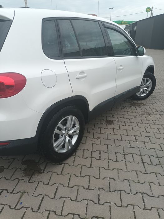 Продаєтьця хороше авто тільки пригнане