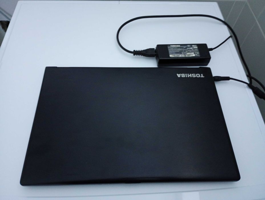 Vendo portátil Toshiba R50 intel I5 estimado