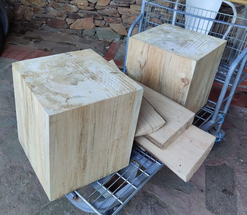 Mesa de cabeceira64586225674242121