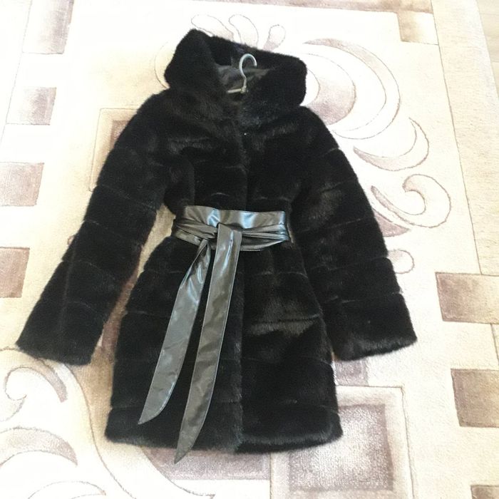 Продам хорошу одежу!!