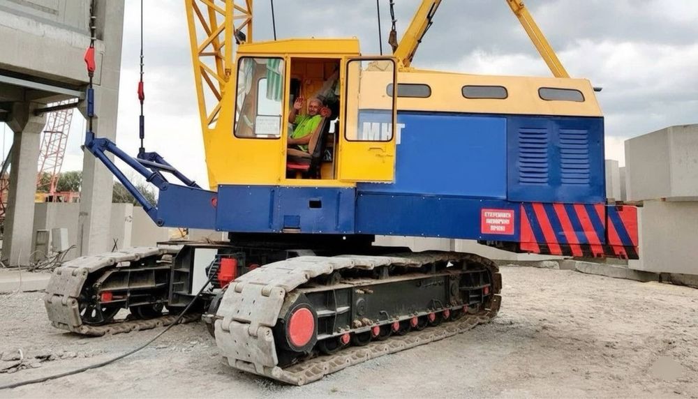Монтажний кран МКГ-25 БР, гусеничный кран в аренду, услуги крана