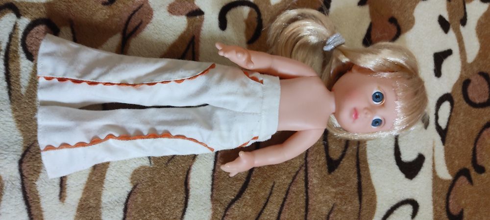 Куколка,с одеждой или без,кроватка