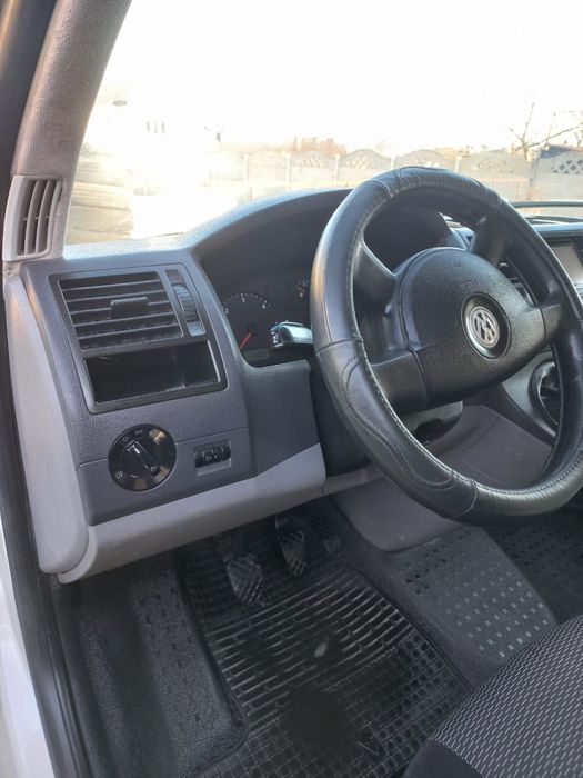 VW Transporter T5 1.9 LONG