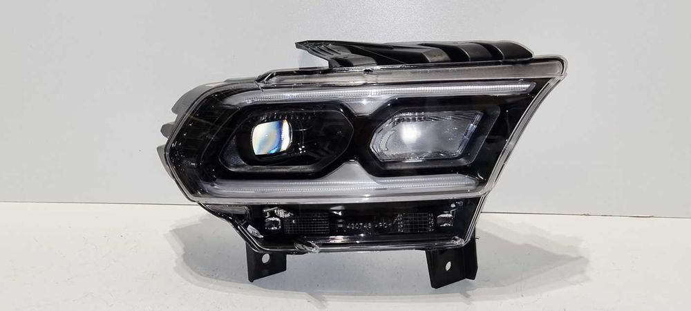 Reflektor prawy full led Dodge Durango Lift 21-