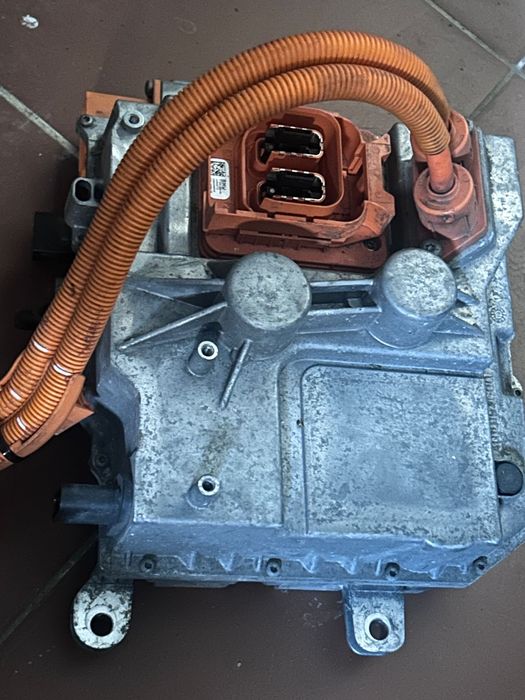 KLE BMW i3 (On-Board Charger) – Avariada – Para Reparação
