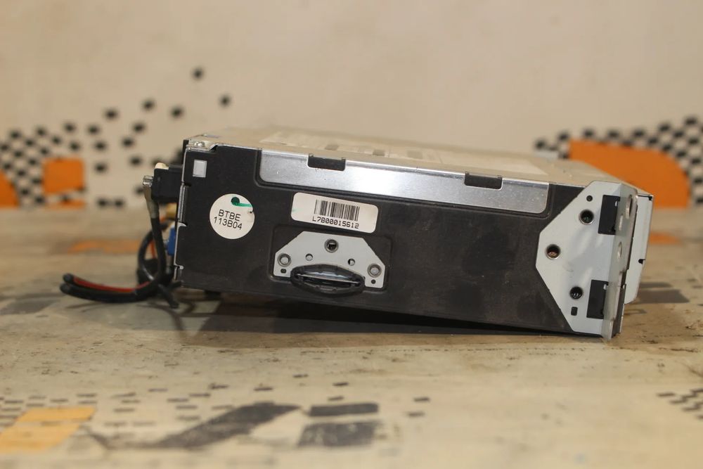Rádio / auto-rádio BMW 1 (F20)