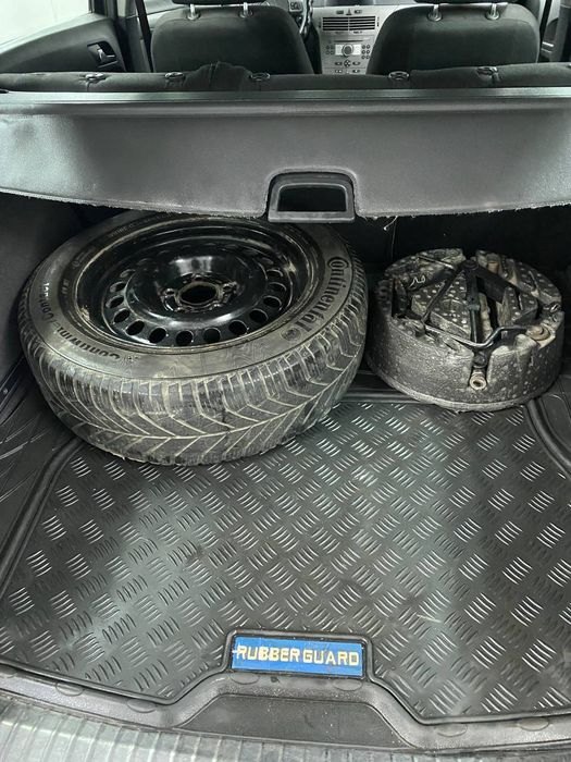 Продам Opel Astra H