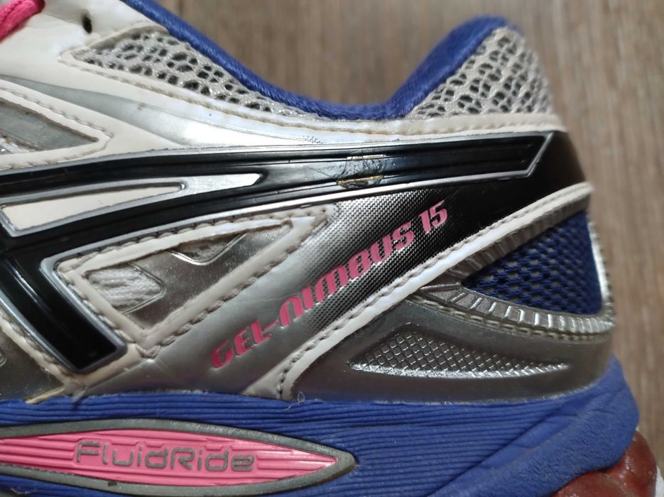 Жіночі кросівки ASICS Gel-Nimbus 15