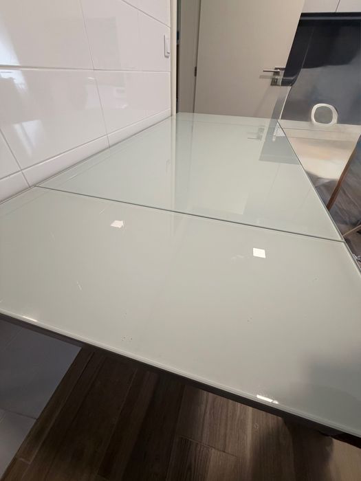 Mesa de vidro extensível