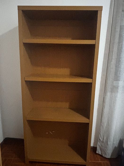 Estante c 4 prateleiras
