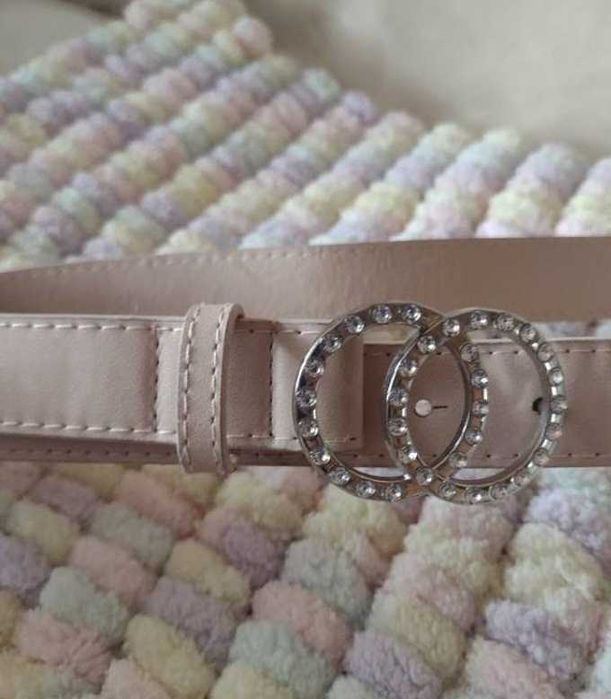 Bogato zdobiony pasek do sukienki z Londynu, Top Vintage