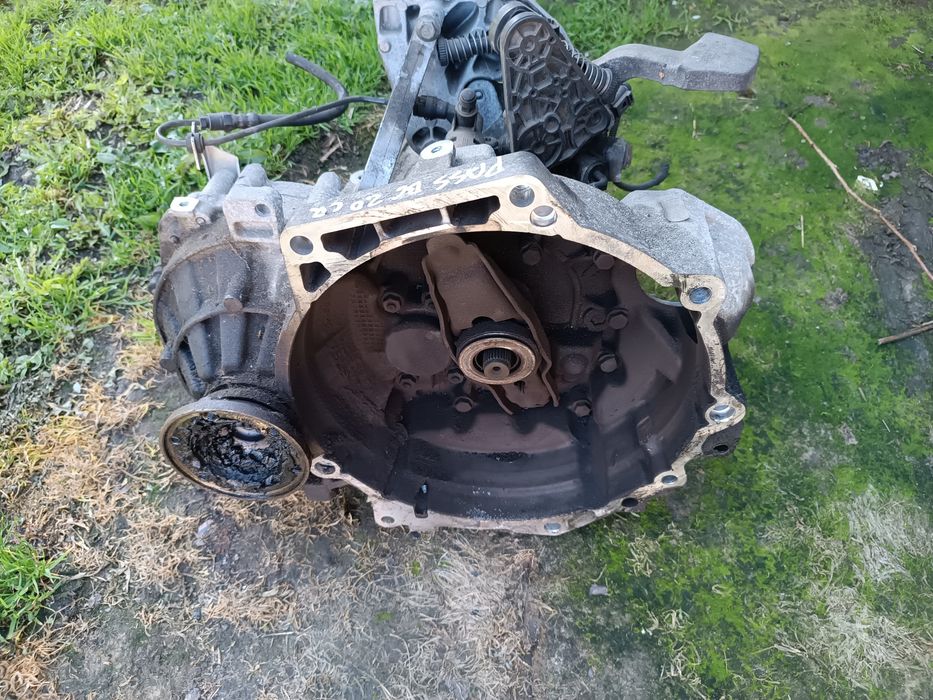 Skrzynia biegów kjf VW passat b6 yeti 2.0tdi cr