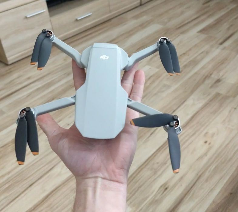 Dron DJI mini se2