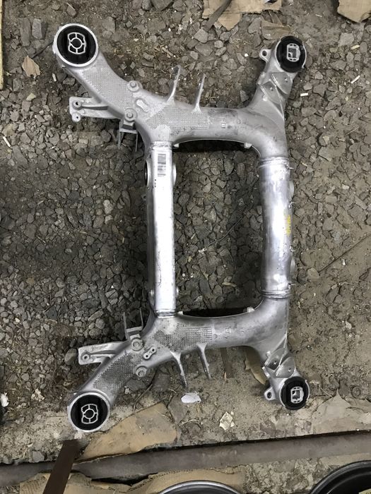 Задняя балка BMW 5, 7 series G30, G11, G12 33316861201