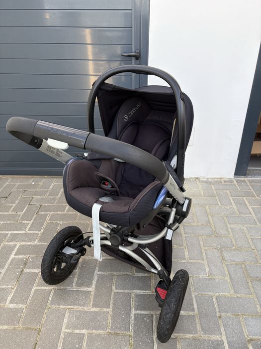 Carrinho bebé Quinny e cadeira auto (ovo) maxicosi