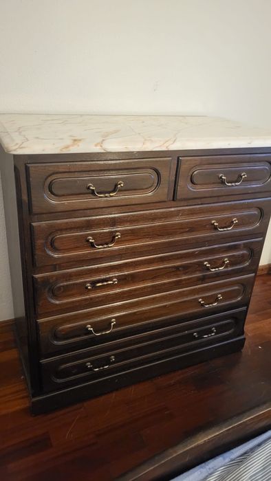 Mobilia quarto em bom estado