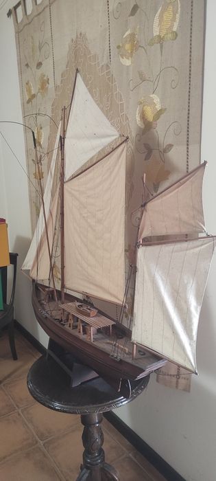 THONIER - Barco de madeira coleção