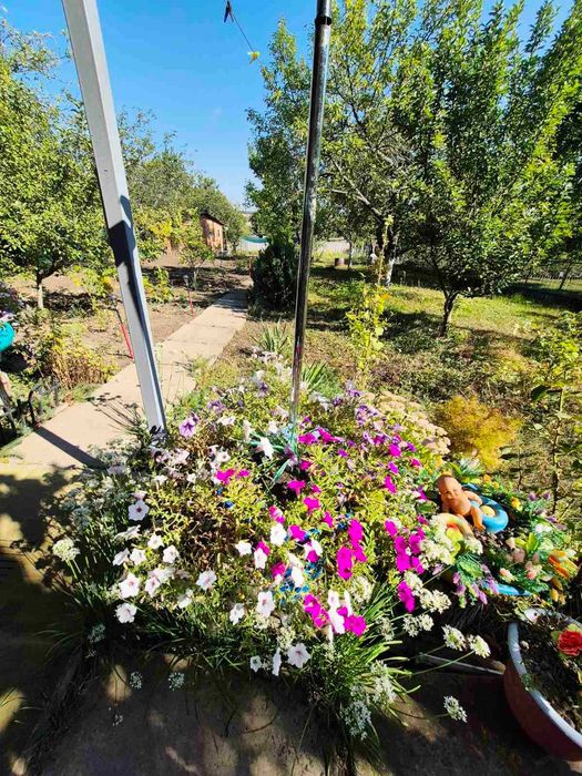 Продам добротну та облаштовану дачу в с.Кандаурово. Торг!