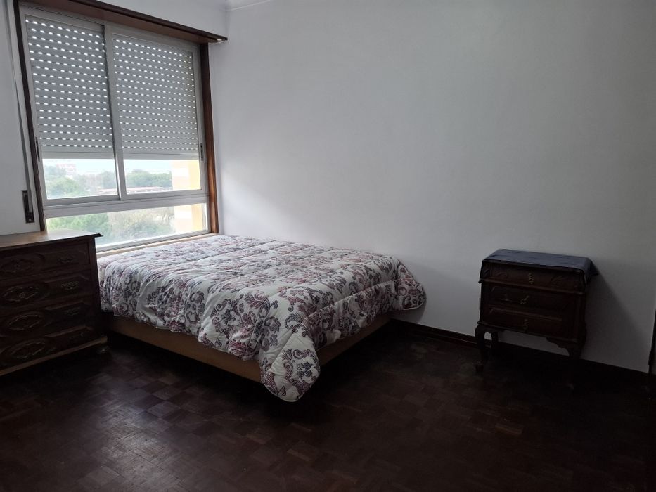 Quarto Para Arrendar