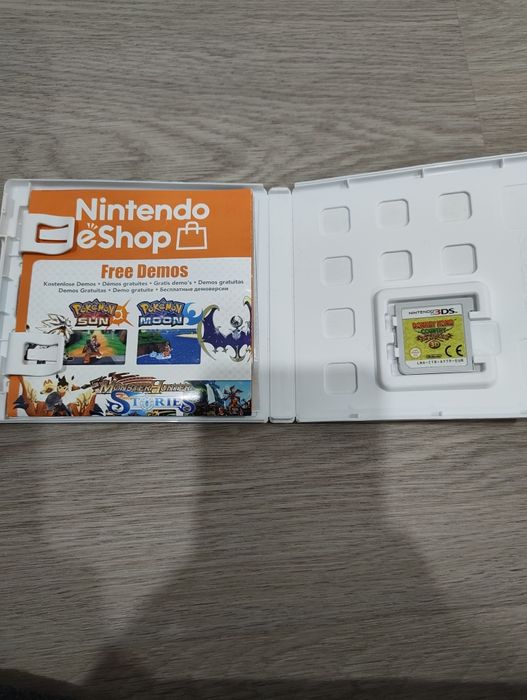 Donkey Kong  Country Returns 3D - Nintendo  2DS / 3DS