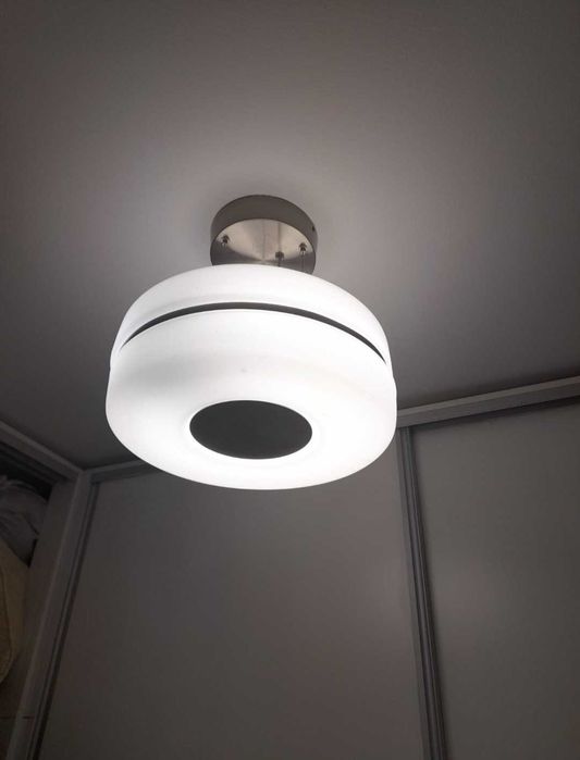 Candeeiro Moderno e Elegante à Venda