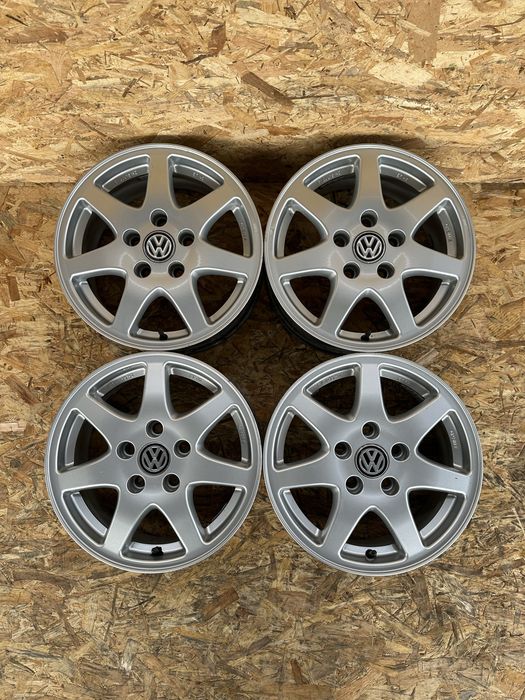Диски5/112 R15 ET45 цо(діа)57.1 титани диски