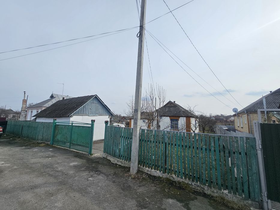 Продам будинок майже центр