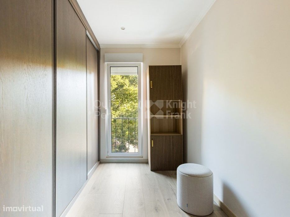 Apartamento T2+1 para arrendamento mobilado na Encarnação