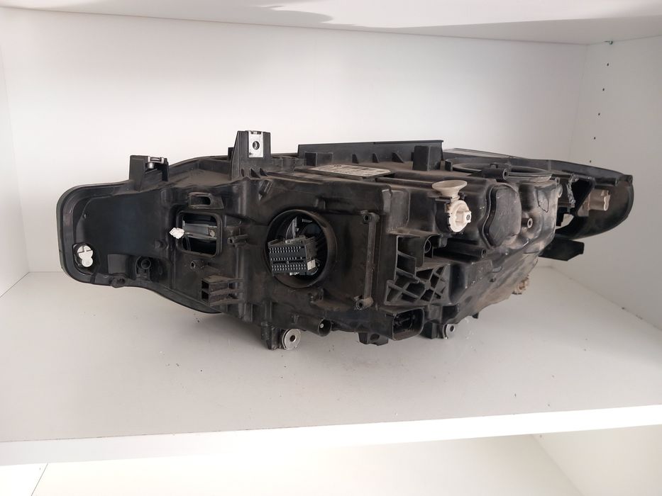 Farol BMW 3/M3 Full LED Adaptativo direito