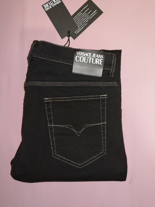 Wyprzedaż spodnie męskie Versace Jeans Couture.