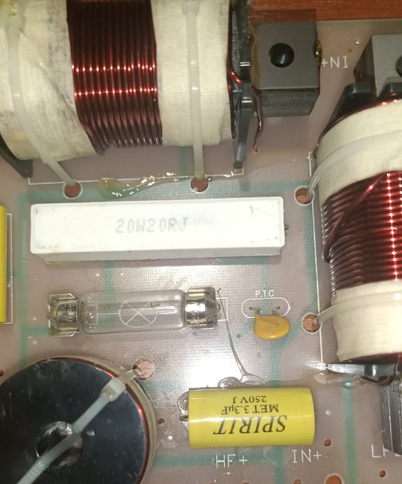 Пасивний кроссовер( аудиофільтр)