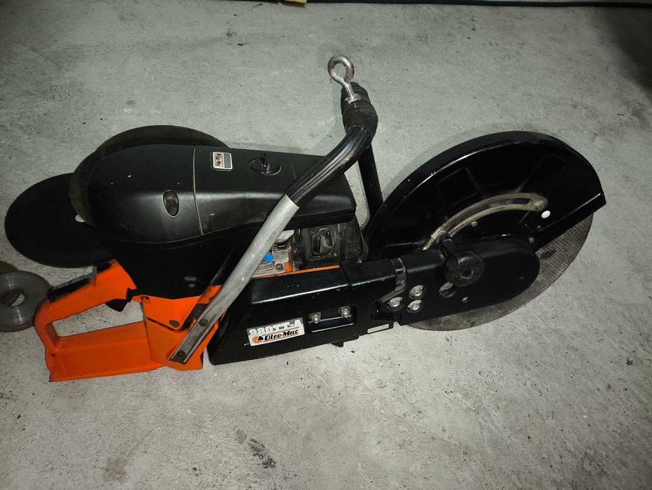 Cortador de betão ou ferro de disco Oleo-Mac 980TT-A