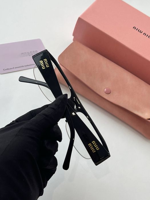 Тренд цього скзону окуляри  в стилі Miu Miu balenciaga преміум якості