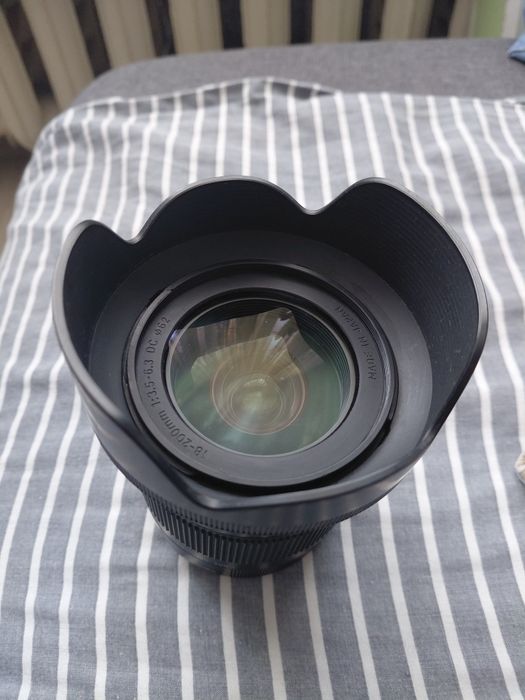 об'єктив sigma 18-200mm