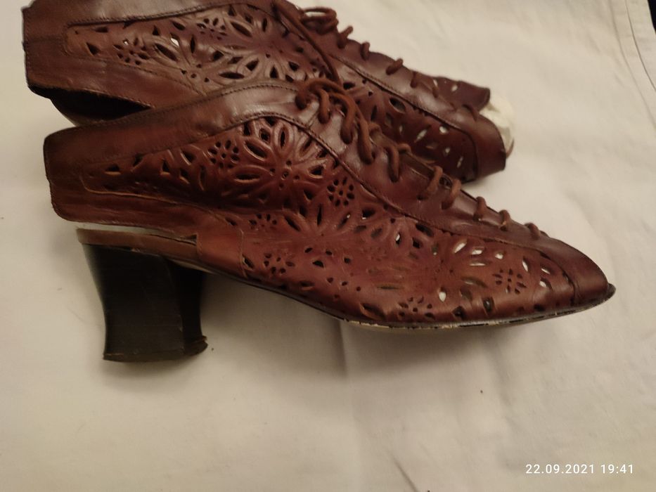 Skórzane gladiatorki roz 41