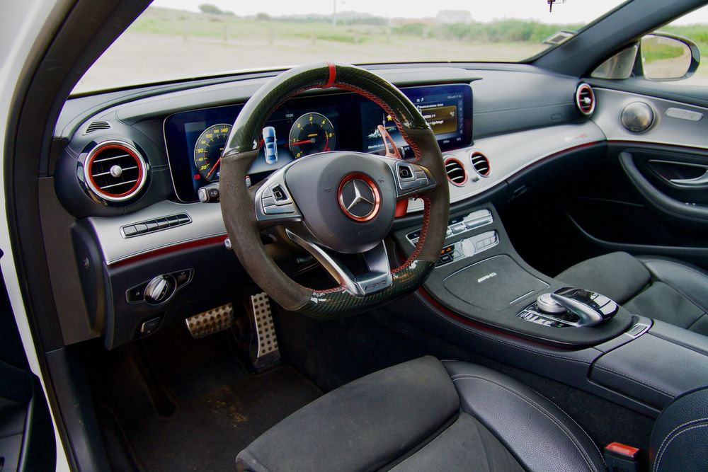 Mercedes E220d AMG - Imaculado