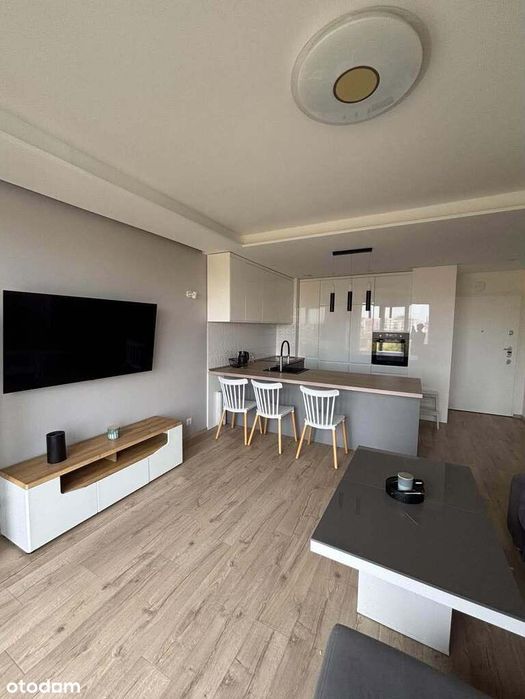 2 pokoje, wysoki standard, duży balkon, Bez Prowizji