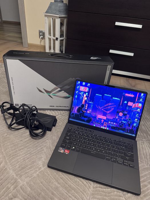 Asus ROG Zephyrus G14 (2022) | Ryzen 7 | RX 6700S | 24GB RAM | 1TB M2