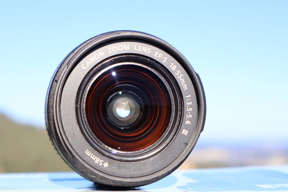 Canon EOS 1100D + EFS 18-55mm