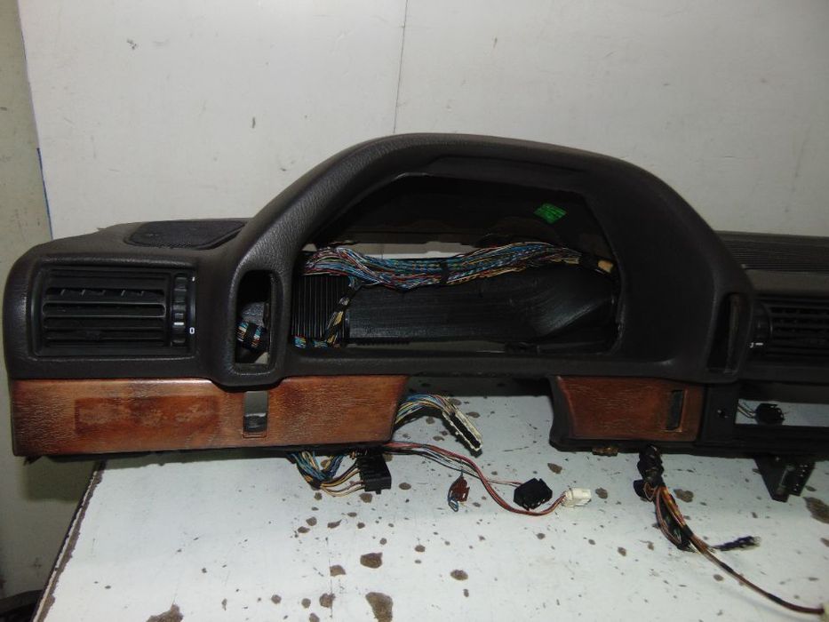Bmw 735i e32 tablier
