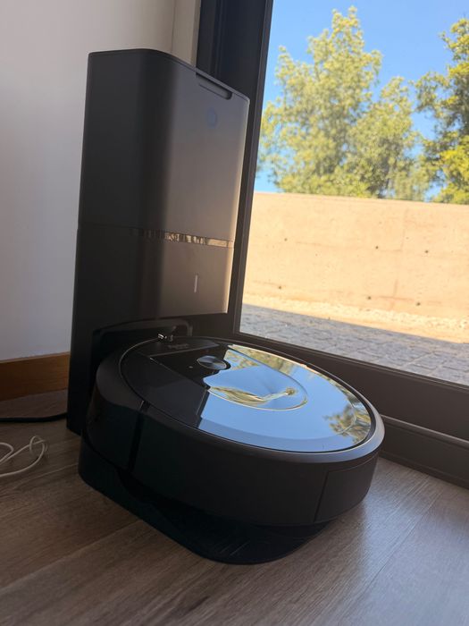 iRobot Roomba i7+