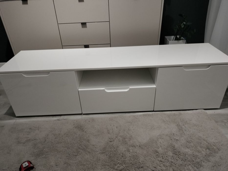 Szafka  pod tv sprzedam