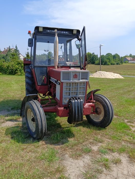 Case International744